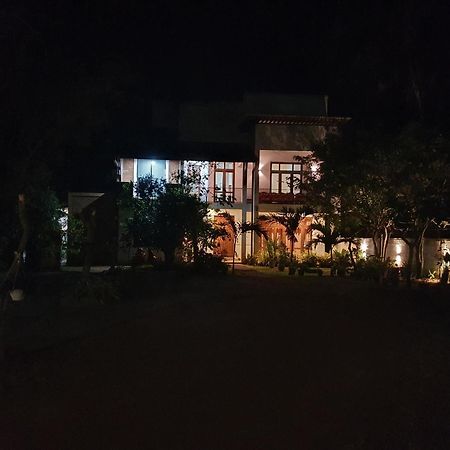 Ruwinsons Canal Garden Anuradhapura Ngoại thất bức ảnh