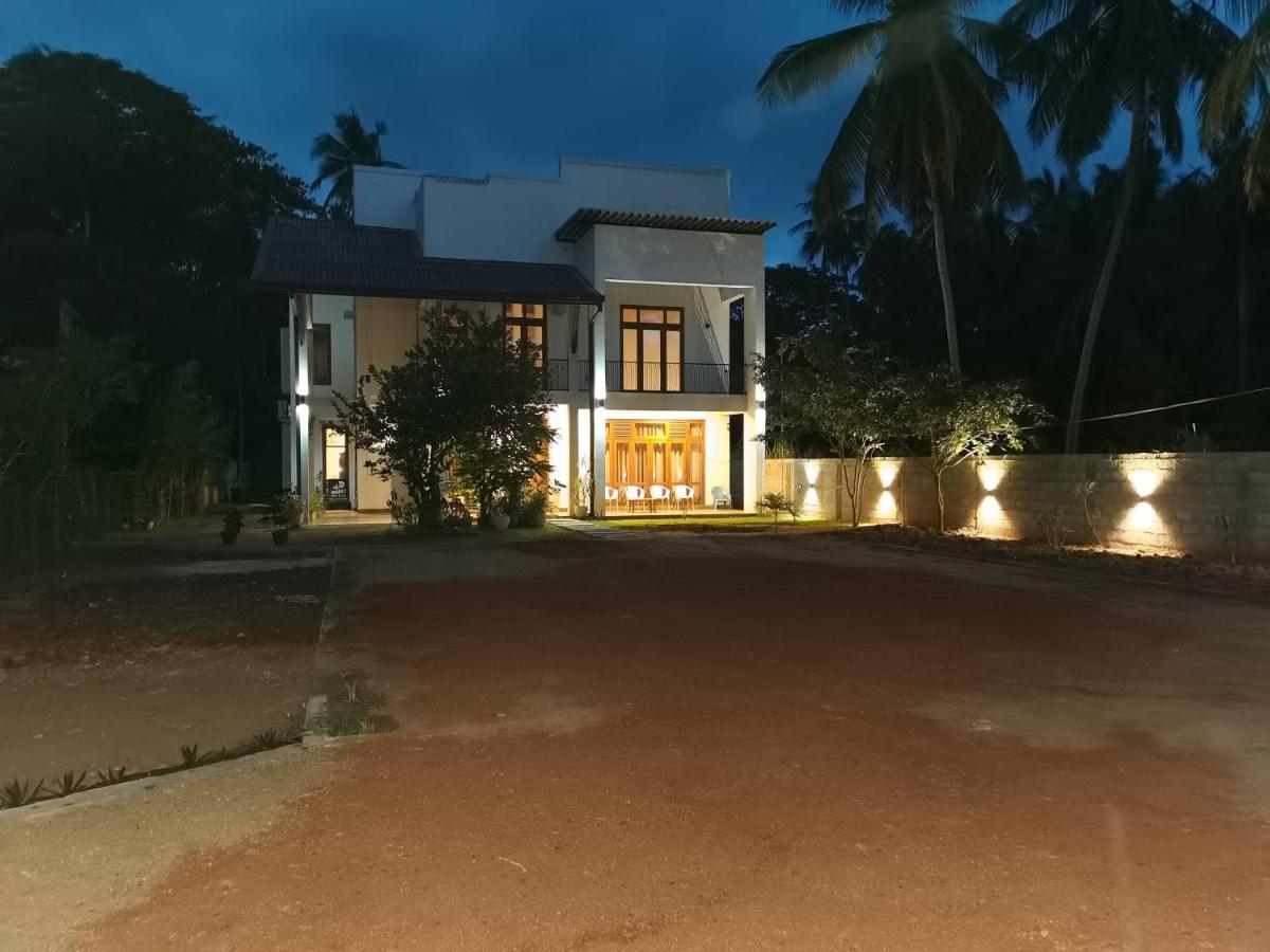 Ruwinsons Canal Garden Anuradhapura Ngoại thất bức ảnh