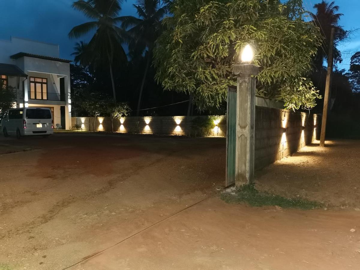 Ruwinsons Canal Garden Anuradhapura Ngoại thất bức ảnh